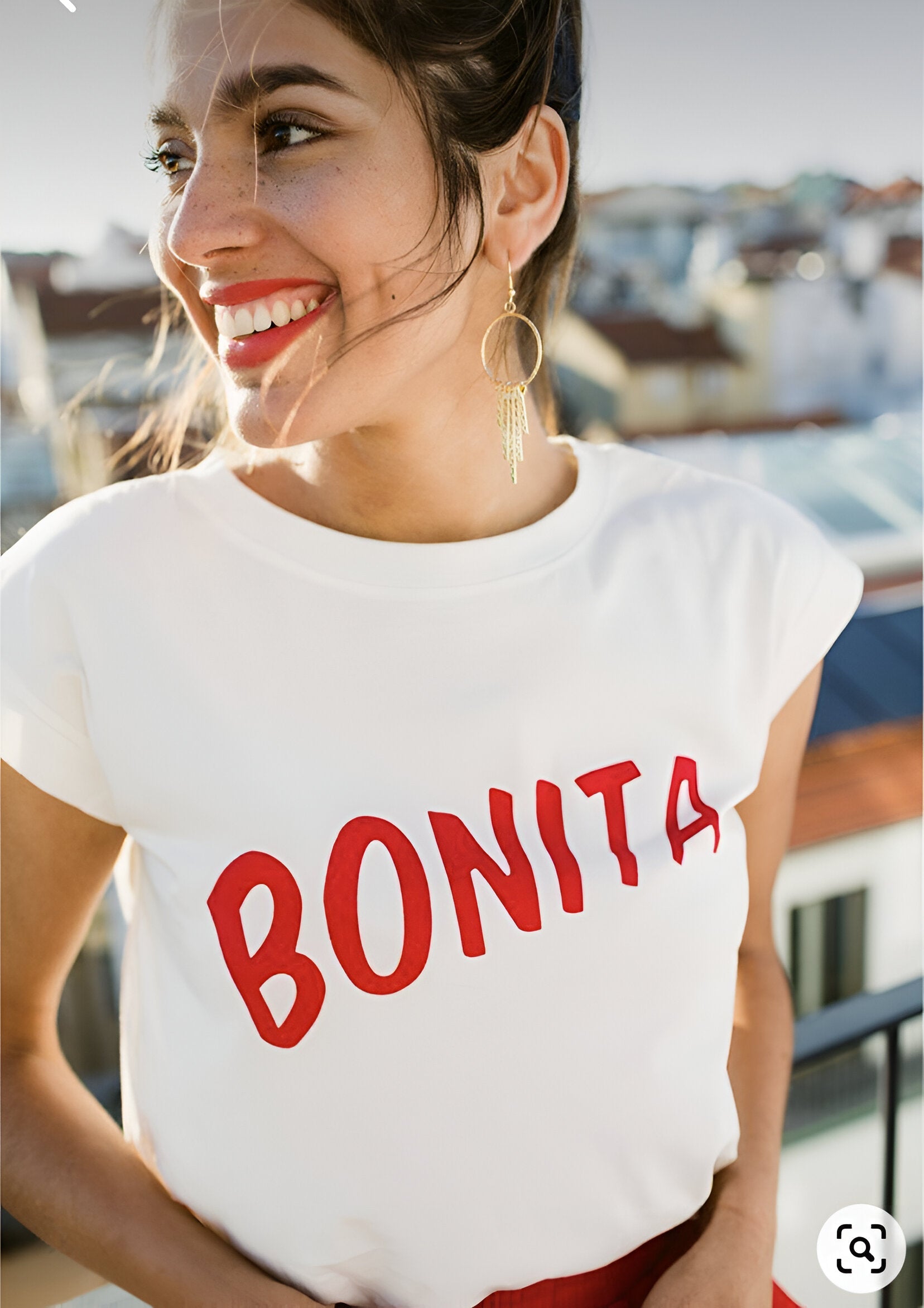 CAMISETA BONITA CARMESI