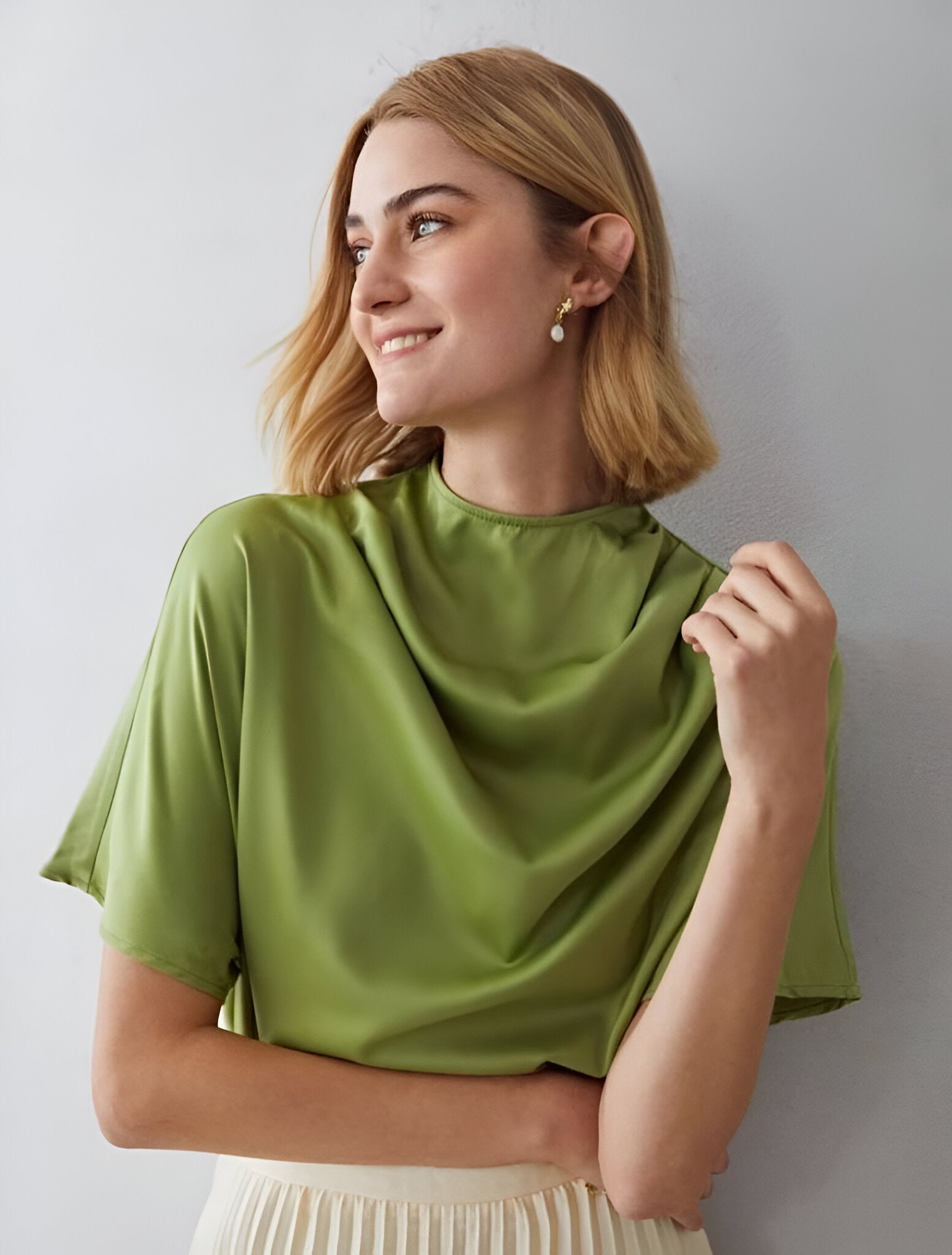 BLUSA EFECTO SEDA CUELLO DRAPEADO