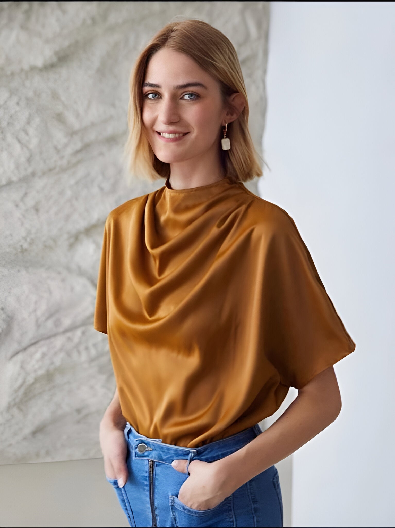 BLUSA EFECTO SEDA CUELLO DRAPEADO