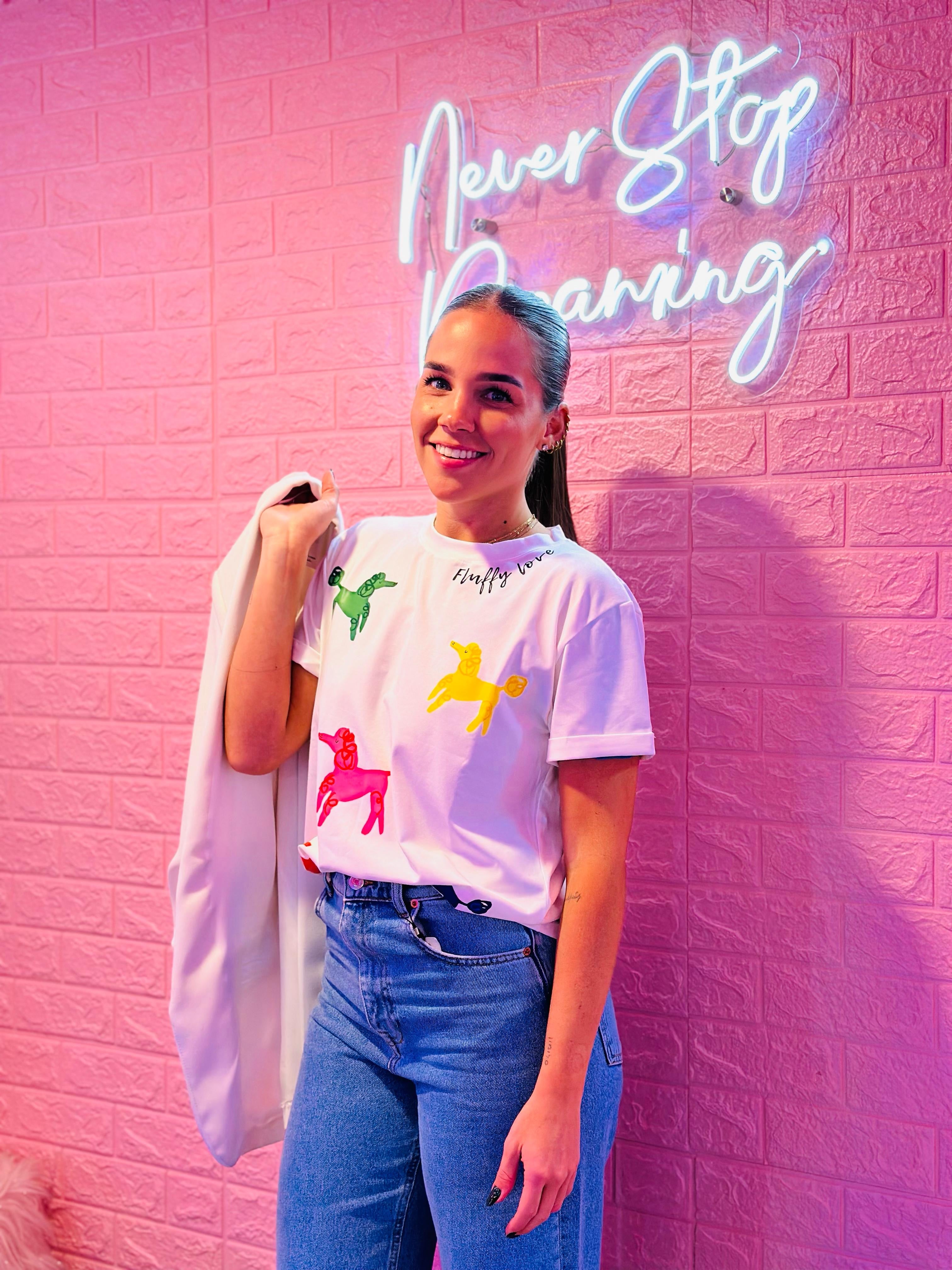 CAMISETA FLUFFY LOVE