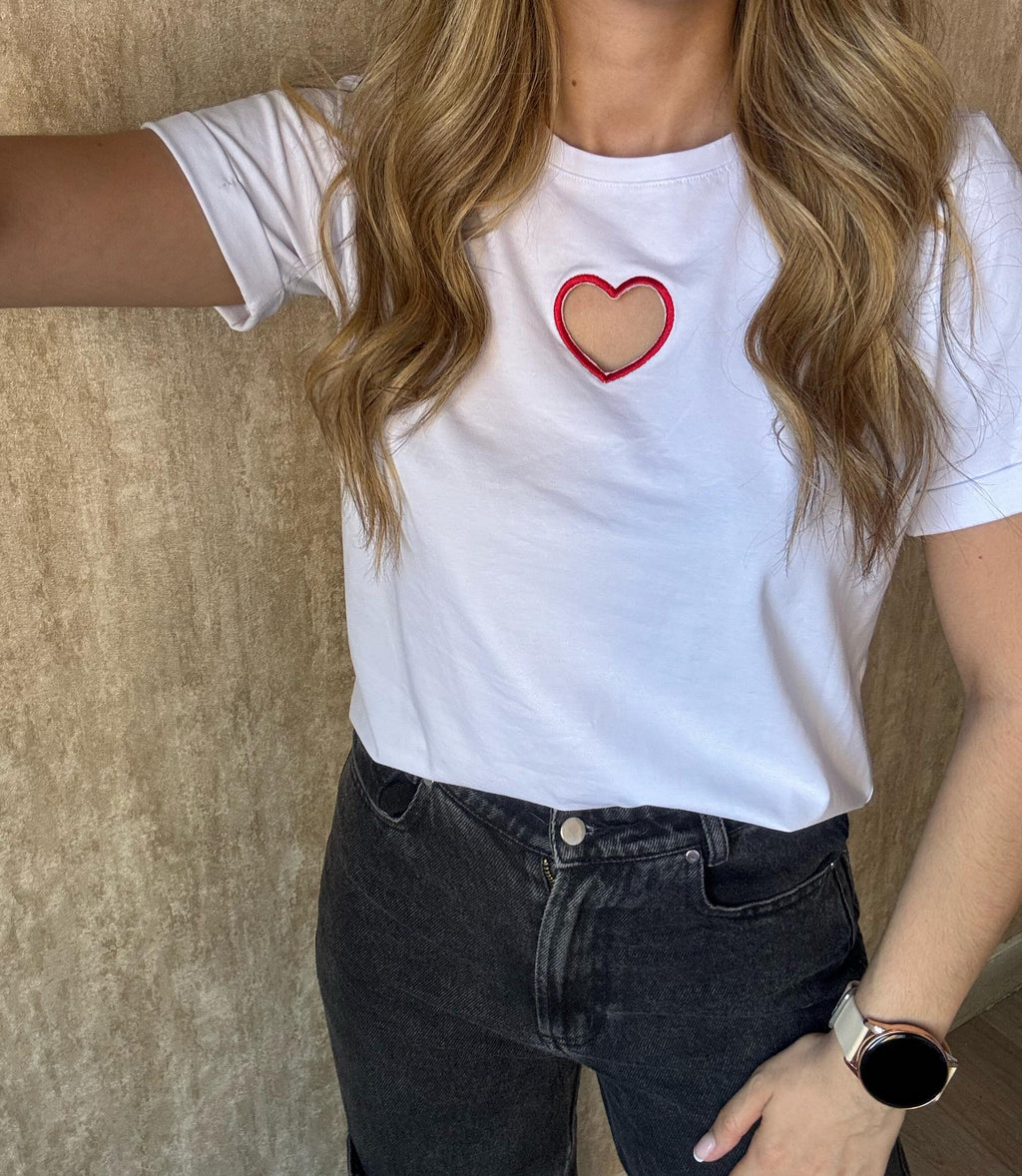 CAMISETA ME FALTA TU CORAZON (SIN PERLAS)